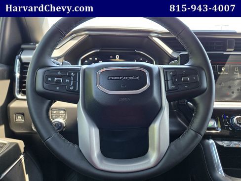 Certified 2026 GMC Sierra 1500 Denali w/ Denali Reserve Package AWD/4WD image 17
