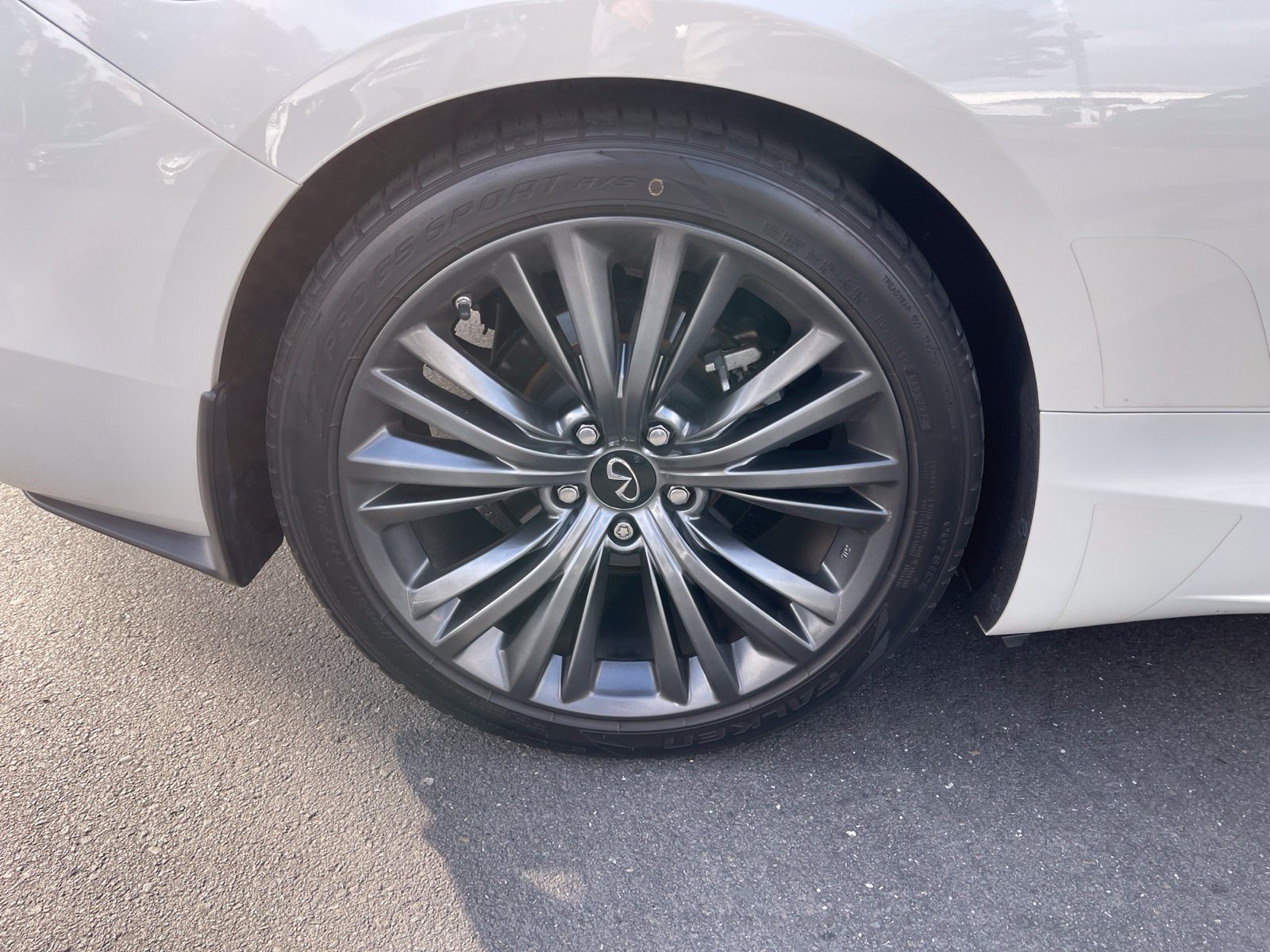 Used 2022 INFINITI Q60 3.0t Luxe w/ Style Package RWD image 3