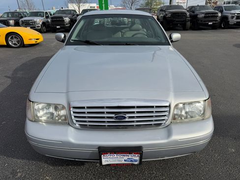 Used 2002 Ford Crown Victoria LX RWD image 8
