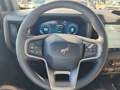 New 2025 Ford Bronco 4-Door image 32