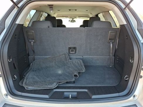 Used 2016 Chevrolet Traverse LT w/ Style and Technology Package image 28