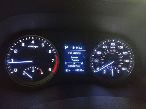 Used 2019 Hyundai Tucson Sport image 23