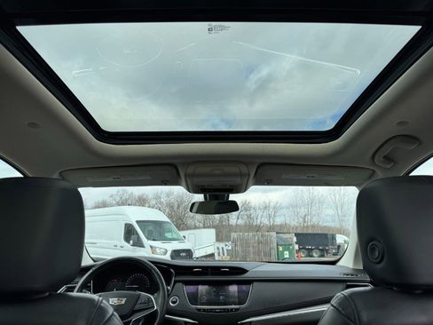 Used 2017 Cadillac XT5 Luxury image 22