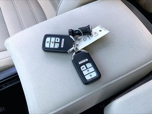 Used 2017 Honda CR-V EX image 15