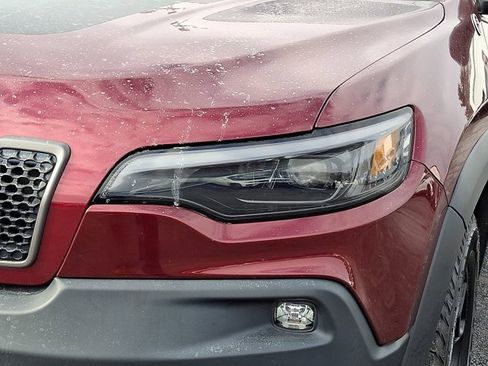 Used 2019 Jeep Cherokee Trailhawk image 11