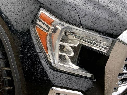 Used 2020 GMC Sierra 1500 SLT RWD image 27