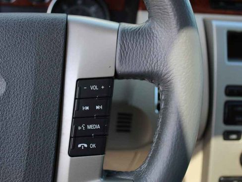 Used 2009 Ford Flex Limited image 17