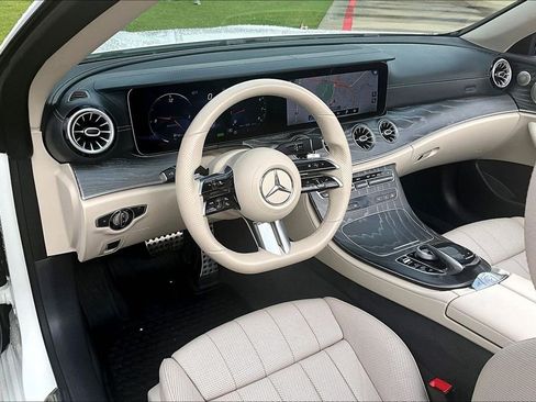 Used 2021 Mercedes-Benz E 450 4MATIC Cabriolet image 19