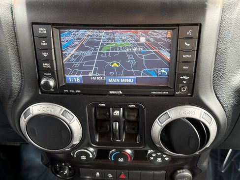 Used 2016 Jeep Wrangler Unlimited Sport w/ Quick Order Package 24S AWD/4WD image 29