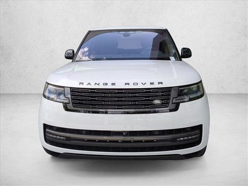 Used 2023 Land Rover Range Rover SE image 2