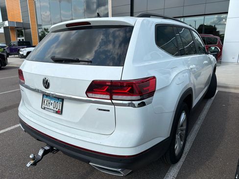 Used 2023 Volkswagen Atlas SE AWD/4WD image 3