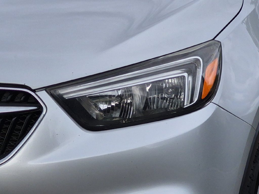 Used 2018 Buick Encore Preferred AWD/4WD image 9