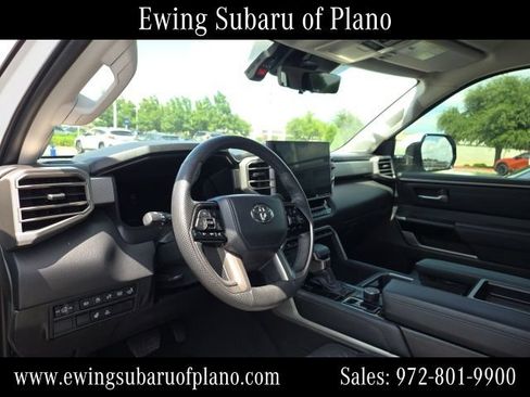 Used 2024 Toyota Tundra Limited AWD/4WD image 5