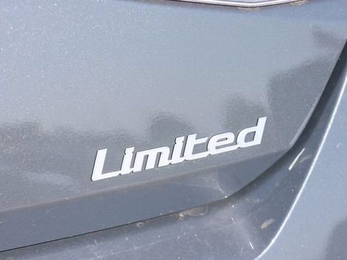 New 2026 Hyundai Elantra Limited FWD image 8