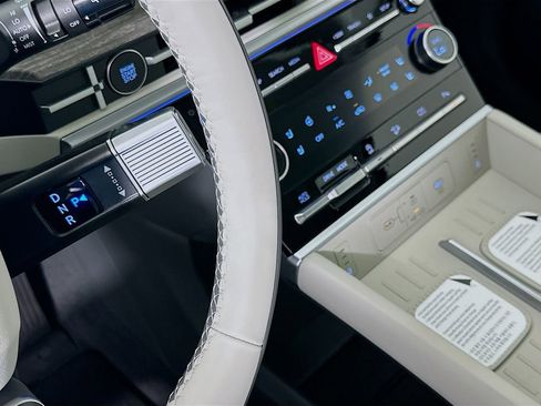 New 2026 Hyundai Santa Fe Calligraphy FWD image 15