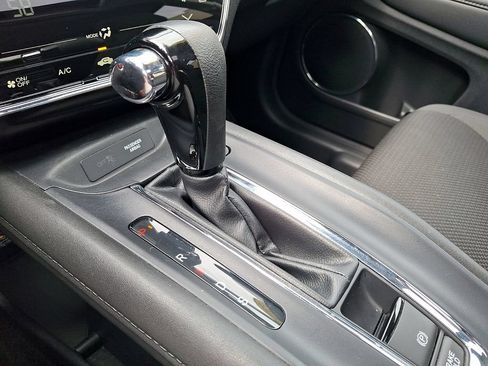 Used 2022 Honda HR-V EX image 16