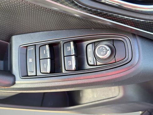 Used 2018 Subaru Crosstrek 2.0i Limited image 14