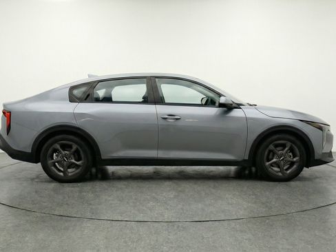 Used 2025 Kia K4 FWD image 11