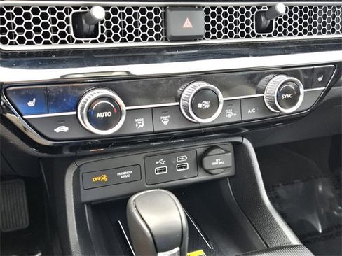 Used 2023 Honda Civic Touring image 22