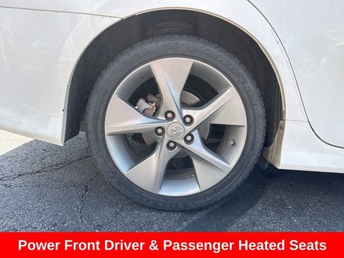 Used 2014 Toyota Camry SE w/ Leather Package FWD image 19