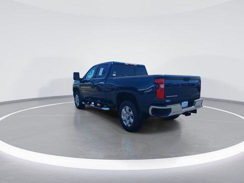 Used 2022 Chevrolet Silverado 2500 LTZ w/ LTZ Premium Package AWD/4WD image 6
