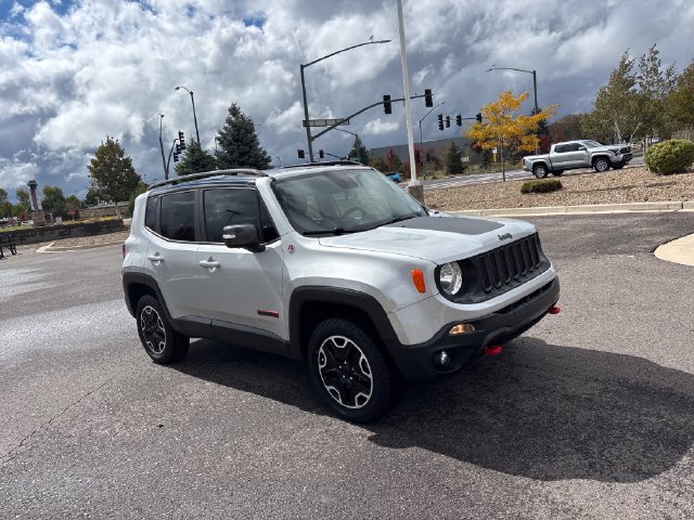 Used 2017 Jeep Renegade Trailhawk w/ Popular Equipment Group AWD/4WD image 1
