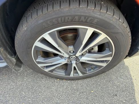 Used 2020 Nissan Pathfinder Platinum AWD/4WD image 18