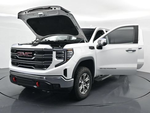 Used 2024 GMC Sierra 1500 SLT RWD image 39