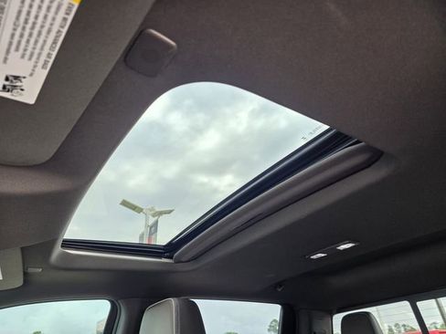 Used 2025 GMC Sierra 1500 Denali w/ Denali Reserve Package image 18