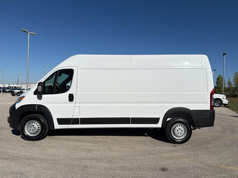 New 2026 RAM ProMaster 2500 w/ Convenience Group image 6