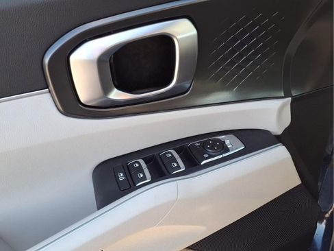 New 2026 Kia Sorento S image 13