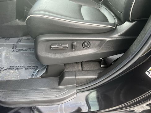 Used 2025 Honda Odyssey Touring image 14