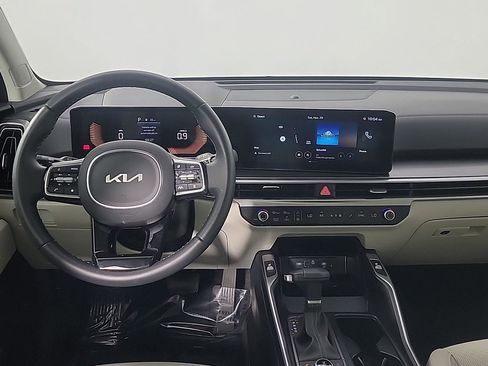 Used 2025 Kia Sorento EX w/ Panoramic Sunroof Package image 22