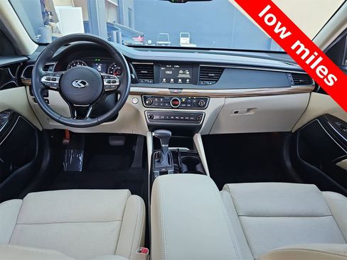 Used 2019 Kia Cadenza Premium image 14