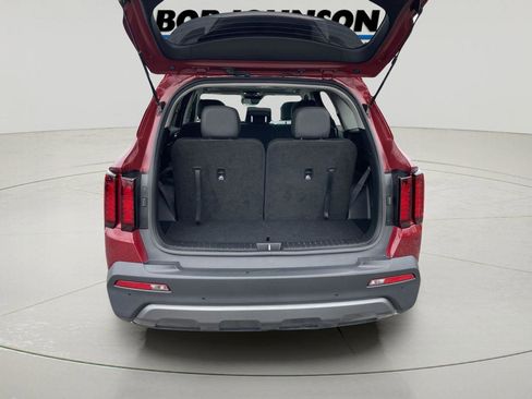 Used 2023 Kia Sorento S w/ Panoramic Sunroof Package AWD/4WD image 9