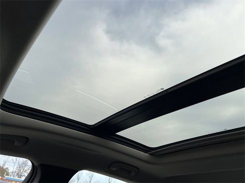 Used 2017 Chevrolet Impala Premier image 22