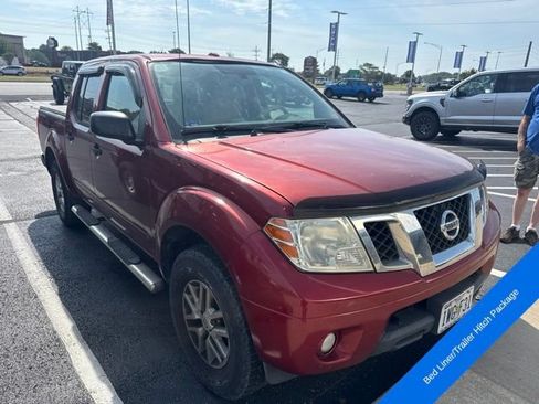 Used 2014 Nissan Frontier SV w/ SV Value Truck Package AWD/4WD image 3