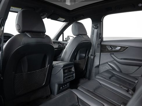 Used 2021 Audi Q7 2.0T Premium w/ Convenience Package image 18