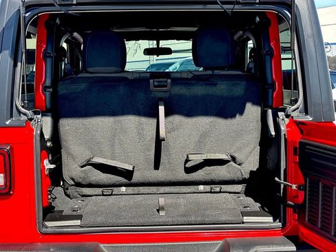 Used 2022 Jeep Wrangler Willys image 25