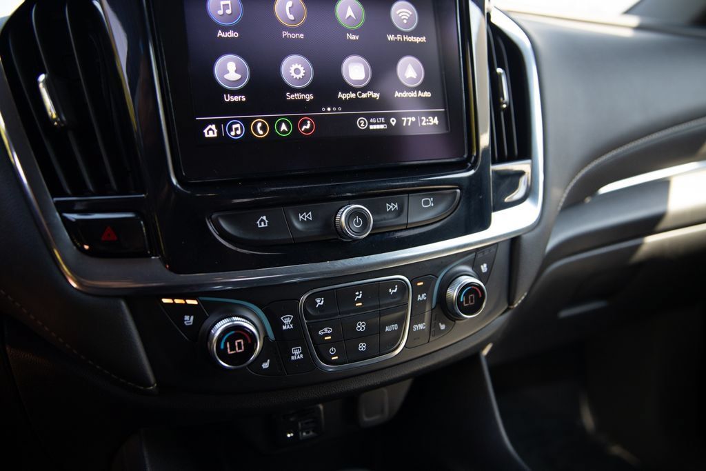 Used 2023 Chevrolet Traverse Premier w/ Redline Edition AWD/4WD image 13