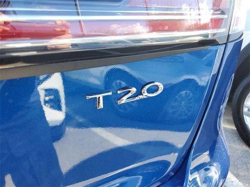 Certified 2020 Lincoln Nautilus Reserve image 8