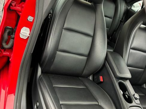 Used 2018 Mercedes-Benz CLA 250 4MATIC image 15