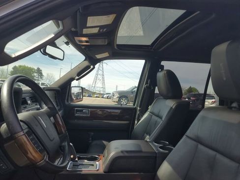 Used 2014 Lincoln Navigator L 4WD image 11
