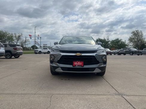 Used 2023 Chevrolet Blazer LT FWD image 8