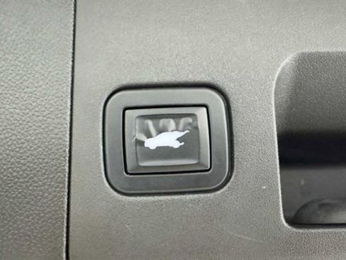 Used 2019 Cadillac XT5 FWD image 35