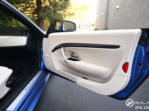 Used 2016 Maserati GranTurismo Sport image 20