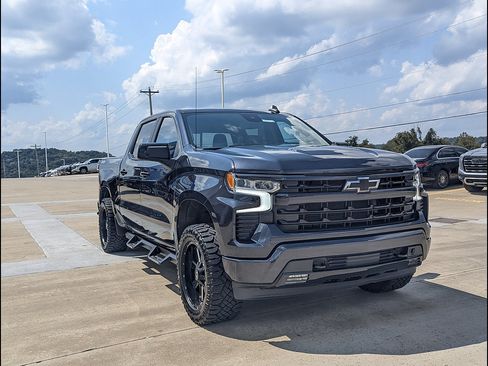 Used 2023 Chevrolet Silverado 1500 RST w/ Convenience Package II AWD/4WD image 5
