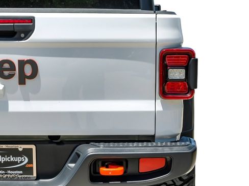 Used 2024 Jeep Gladiator Mojave w/ Convenience Group AWD/4WD image 52