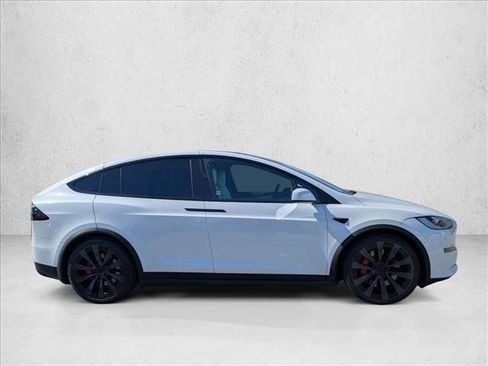 Used 2023 Tesla Model X Plaid image 4