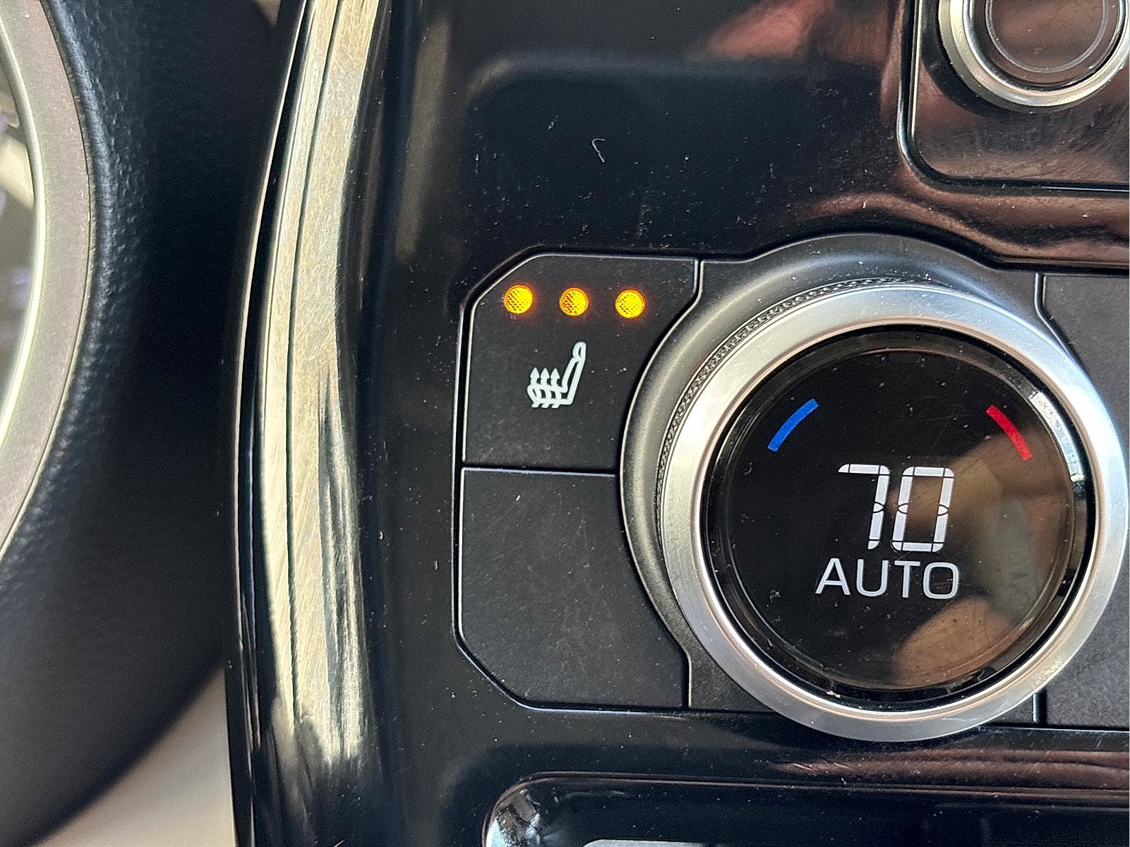 Used 2022 Toyota Highlander XLE AWD/4WD image 25